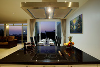 Dining & Kitchen